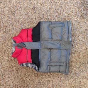 Kids 2T puffer fleece reversible vest red black and gray with camo lining